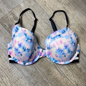 PINK Victoria’s Secret bra